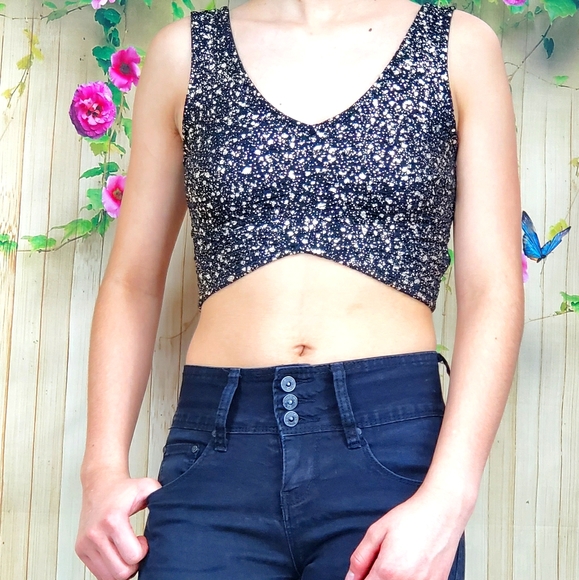 NEW📢 ❣Nordstrom/Soprano Sleeveless Crop Top❣ - Picture 2 of 5